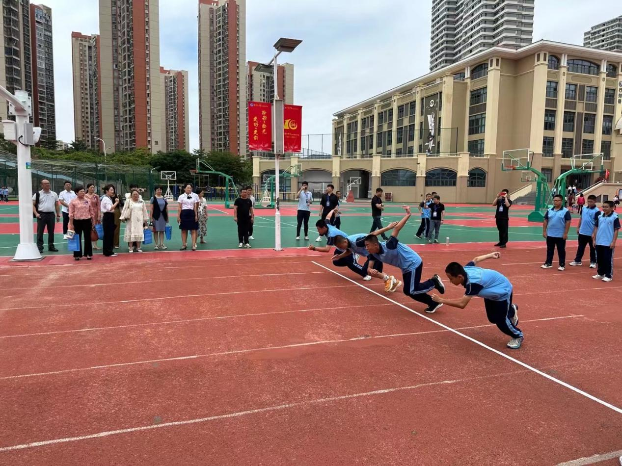厦门双十中学海沧附属学校 | AI智慧操场